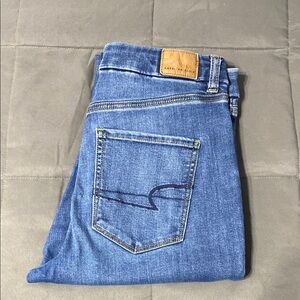 American Eagle 🦅 Curvy Hi-Rise jegging. Size 8 short.